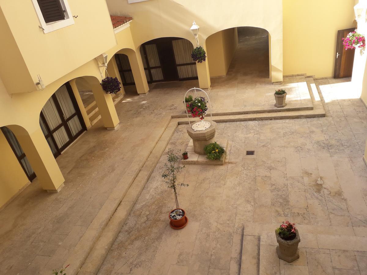 Apartments And Rooms Haludovo - Ribarsko Selo Malinska Ngoại thất bức ảnh