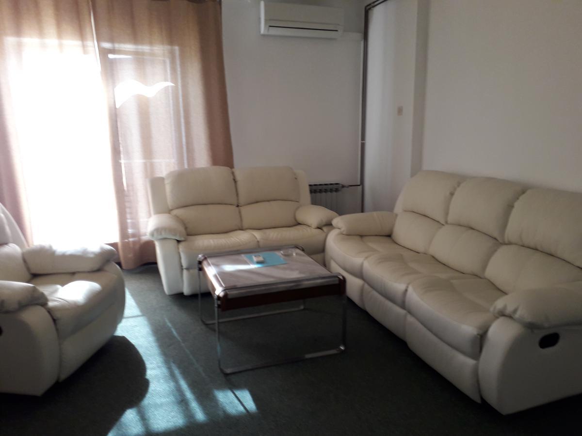 Apartments And Rooms Haludovo - Ribarsko Selo Malinska Ngoại thất bức ảnh