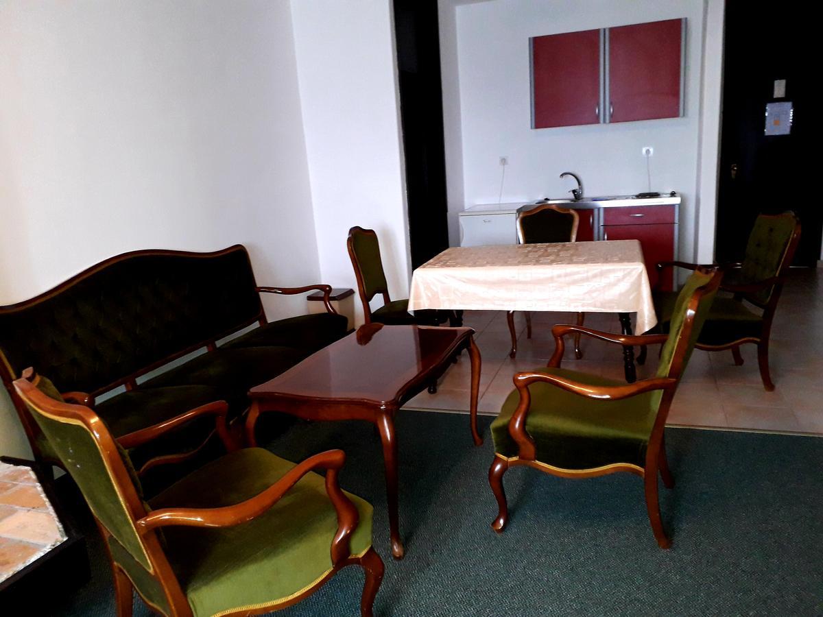 Apartments And Rooms Haludovo - Ribarsko Selo Malinska Ngoại thất bức ảnh