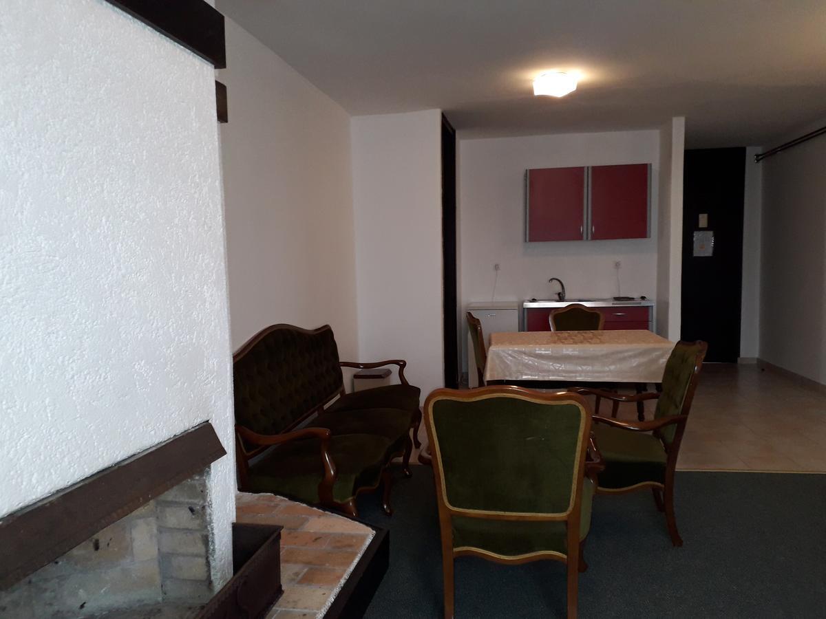 Apartments And Rooms Haludovo - Ribarsko Selo Malinska Ngoại thất bức ảnh