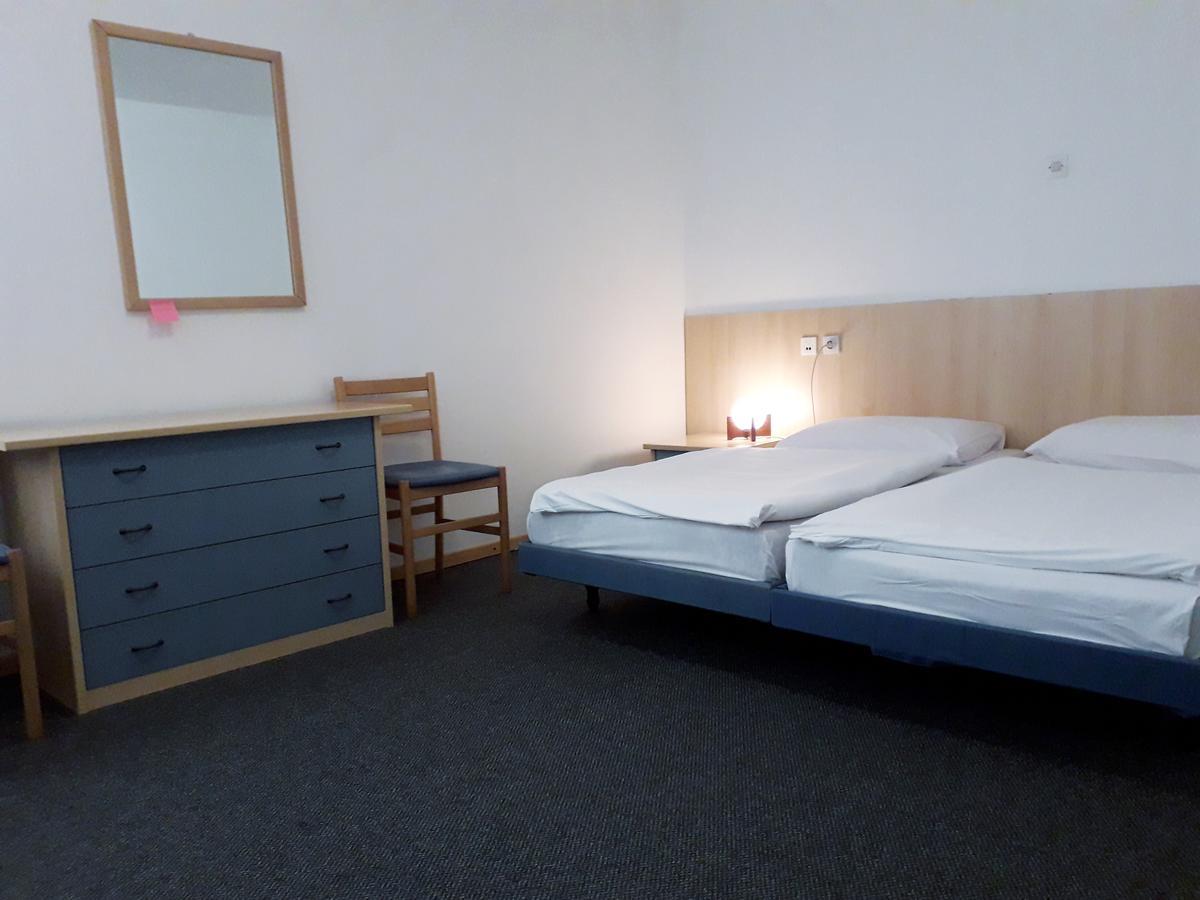 Apartments And Rooms Haludovo - Ribarsko Selo Malinska Ngoại thất bức ảnh