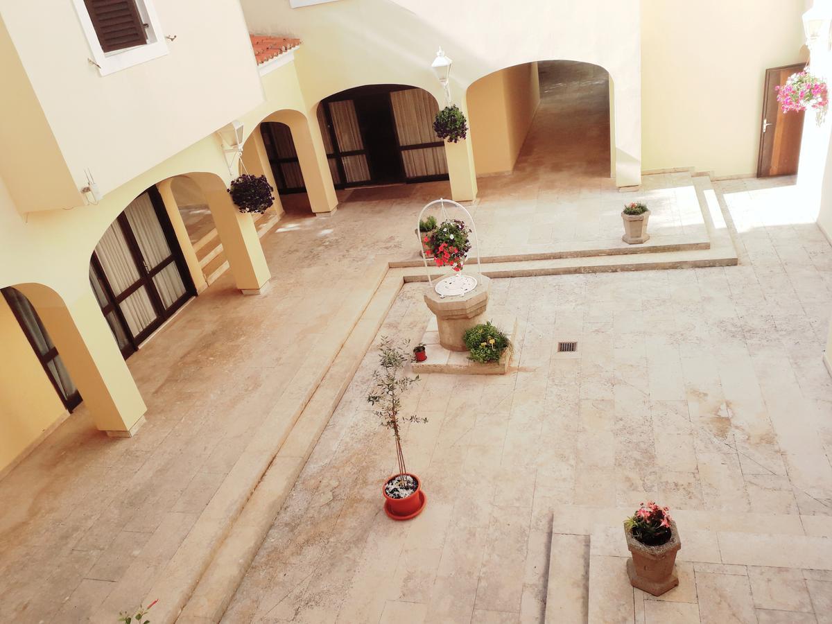 Apartments And Rooms Haludovo - Ribarsko Selo Malinska Ngoại thất bức ảnh